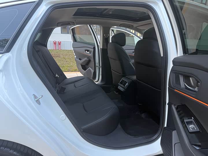 Фото 13 - Honda Accord