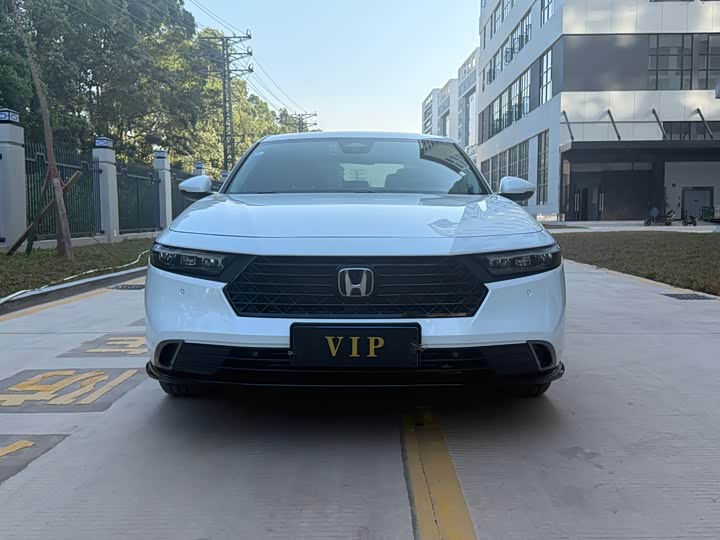 Фото 2 - Honda Accord