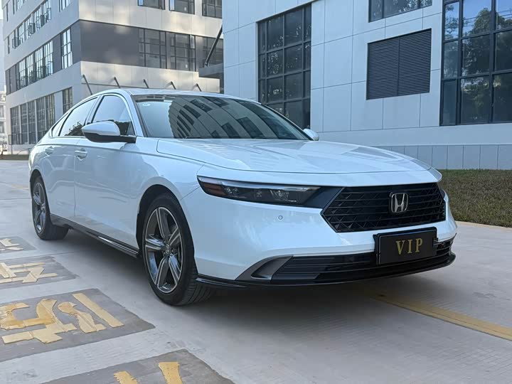 Фото 3 - Honda Accord