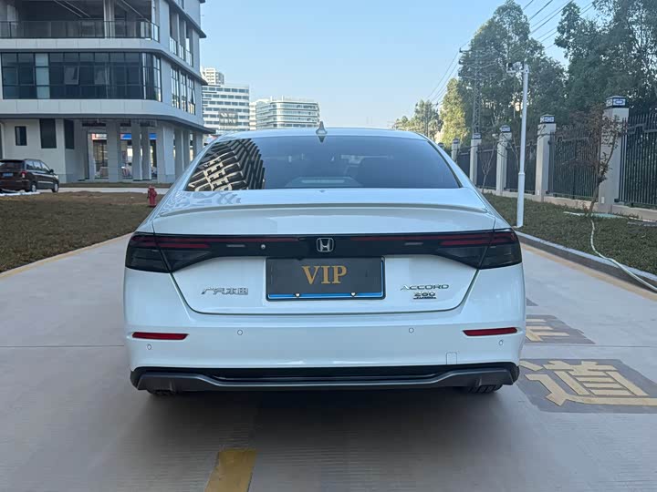 Фото 5 - Honda Accord