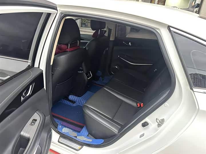 Фото 17 - Changan Raeton CC