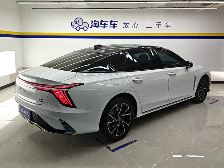 Фото 3 - Hongqi H6