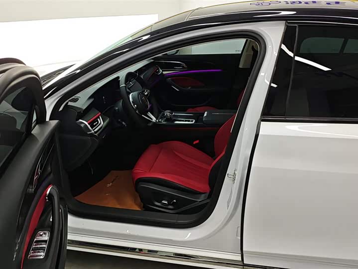 Фото 9 - Hongqi H6