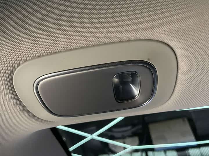 Фото 12 - XPeng P7