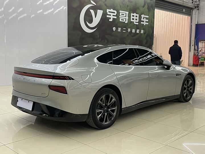 Фото 17 - XPeng P7