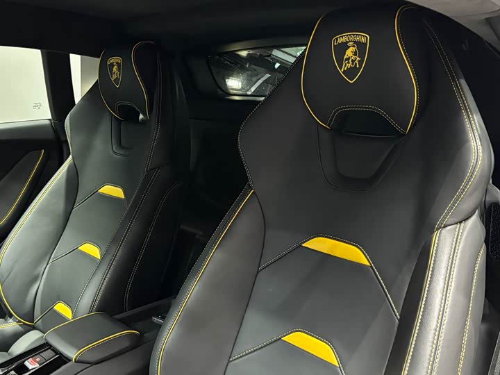 Фото 7 - Lamborghini Huracán