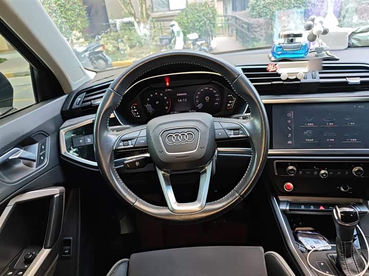 Фото 12 - Audi Q3