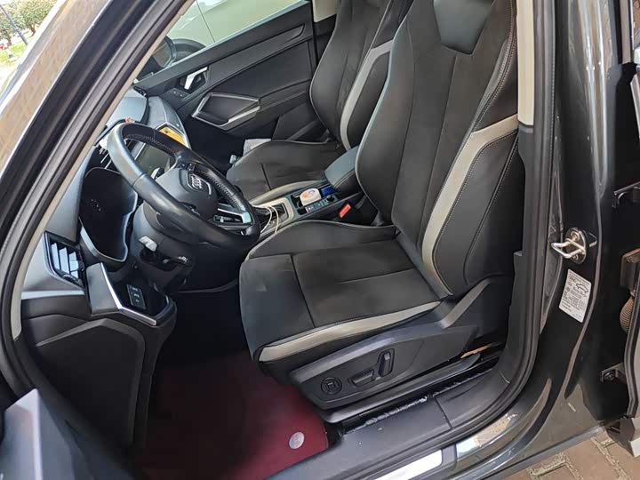 Фото 17 - Audi Q3