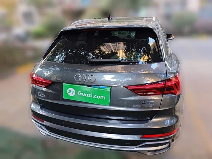 Фото 6 - Audi Q3