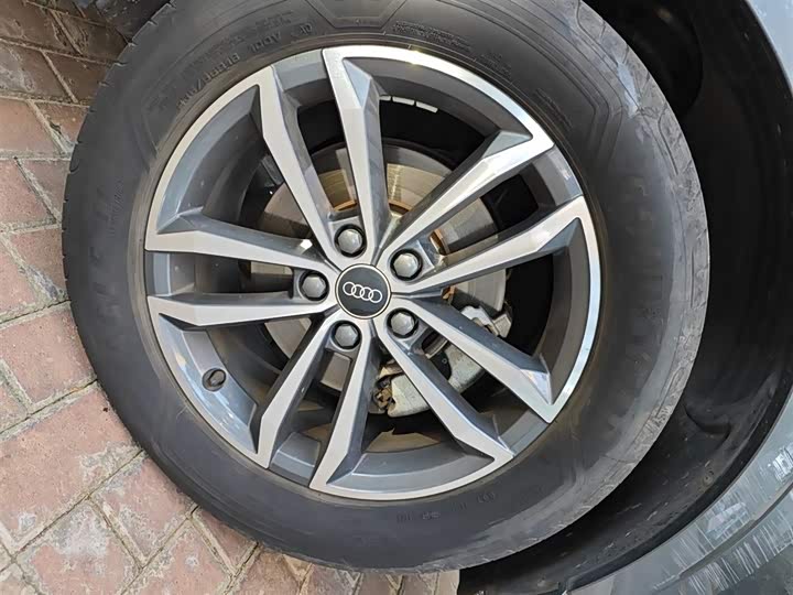 Фото 9 - Audi Q3