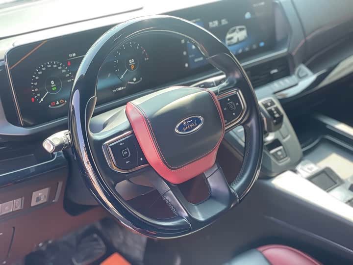 Фото 6 - Ford Tourneo