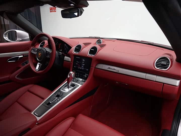 Фото 24 - Porsche 718