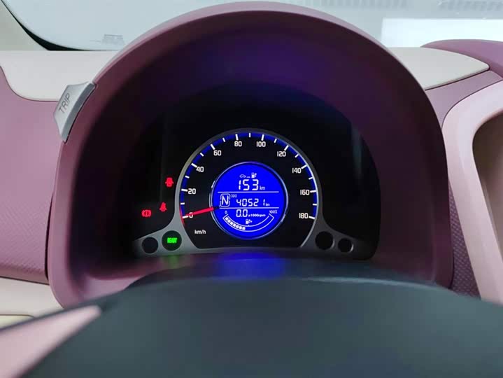 Фото 14 - Changan BenBen E-Star