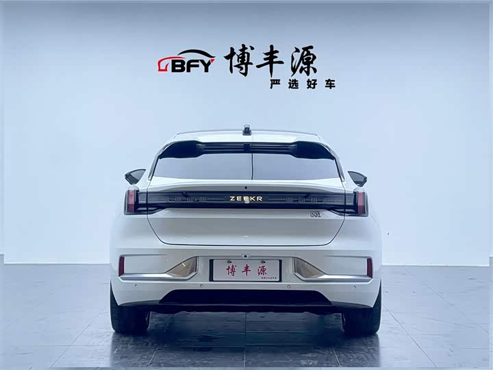 Фото 4 - Zeekr 001