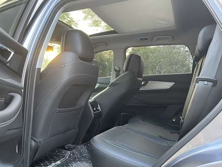 Фото 13 - Chery Tiggo 8