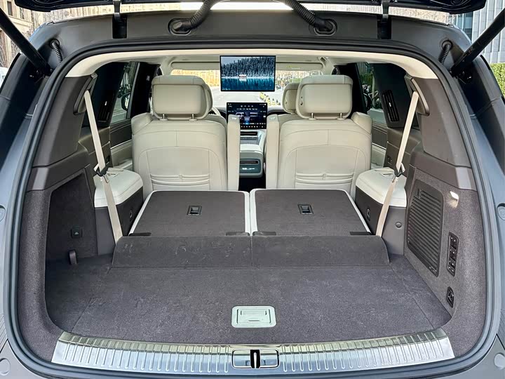 Фото 15 - Denza N9