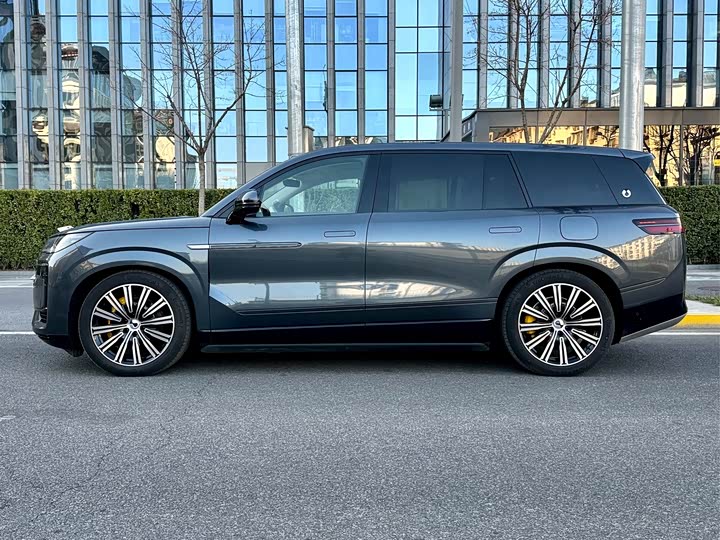 Фото 3 - Denza N9