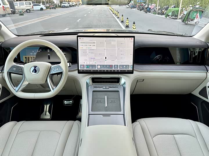 Фото 7 - Denza N9