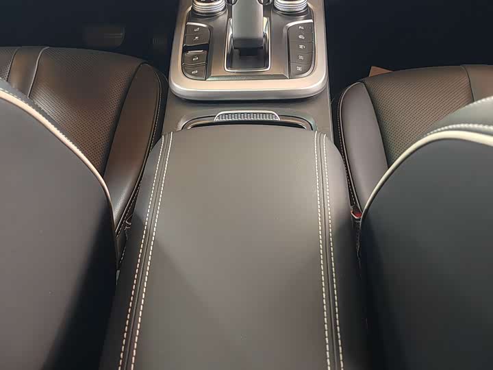 Фото 10 - Tank 300