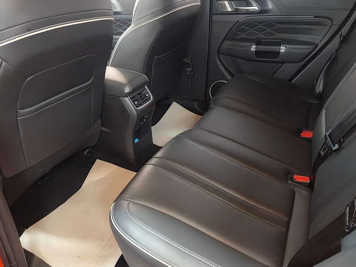 Фото 14 - Tank 300