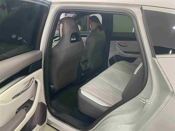 Фото 11 - BYD Song Plus Hybrid/EV