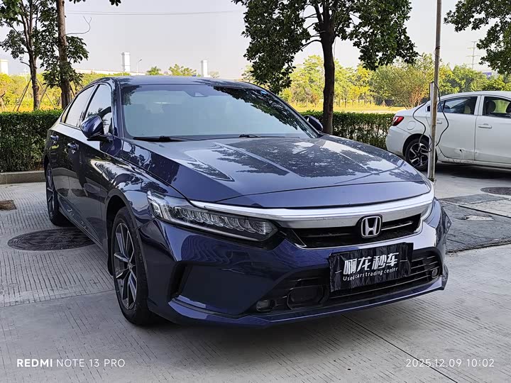 Фото 3 - Honda Inspire