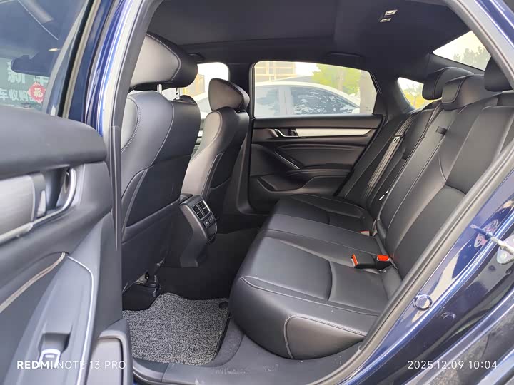 Фото 8 - Honda Inspire