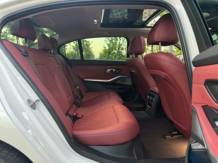 Фото 12 - BMW i3