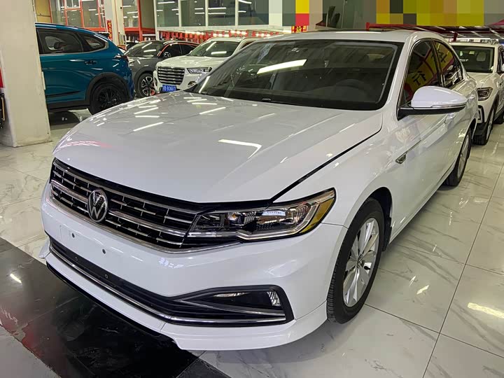 Фото 1 - Volkswagen Bora