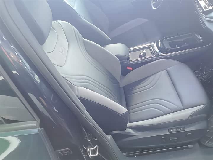 Фото 25 - Volkswagen ID.4 Crozz