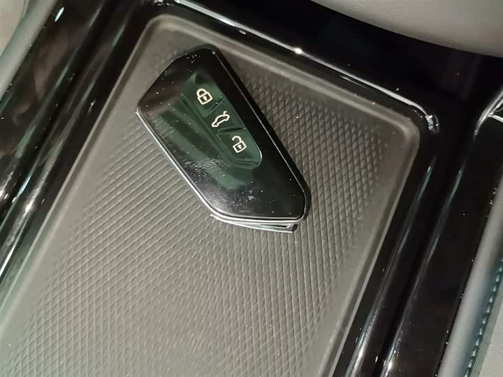 Фото 9 - Volkswagen ID.4 Crozz