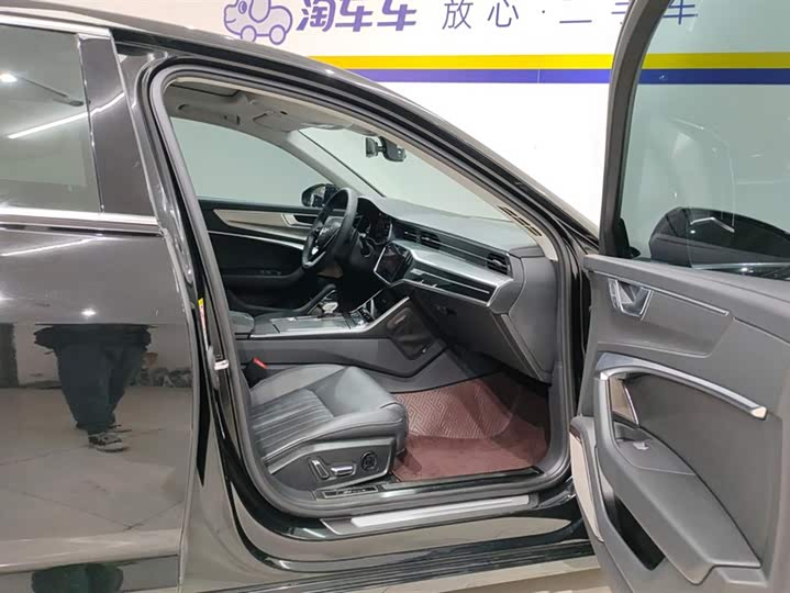 Фото 8 - Audi A6L