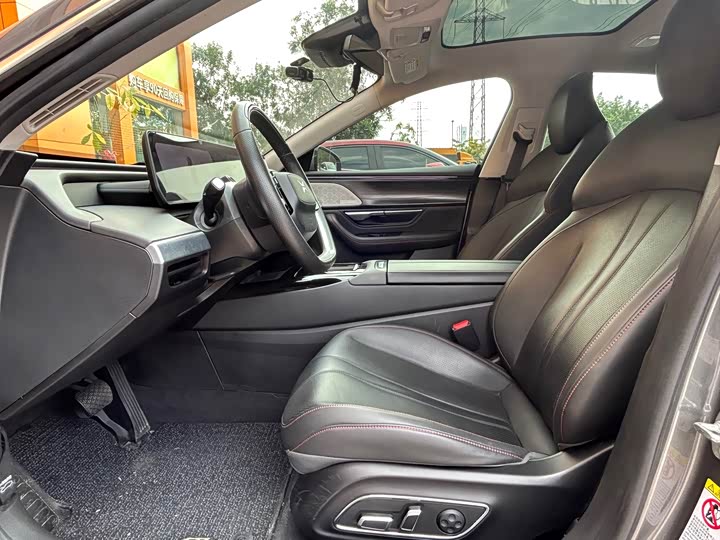 Фото 11 - XPeng P7