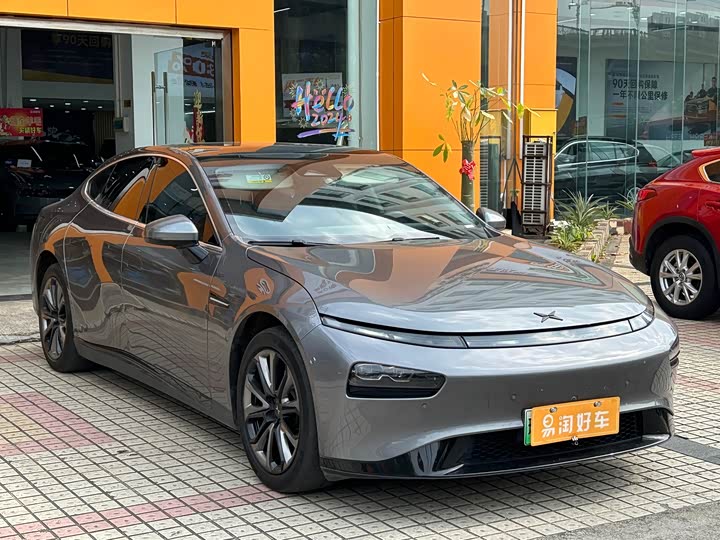 Фото 3 - XPeng P7