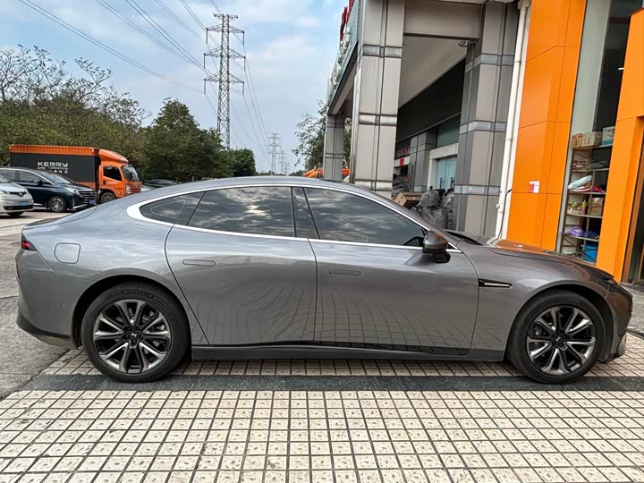 Фото 8 - XPeng P7