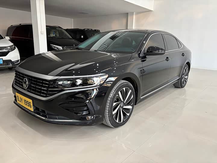 Фото 2 - Volkswagen Passat