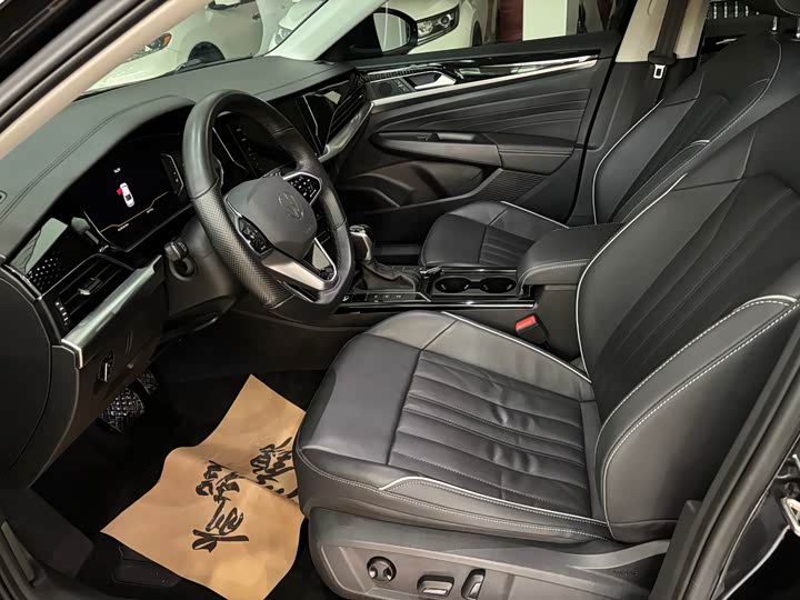 Фото 5 - Volkswagen Passat