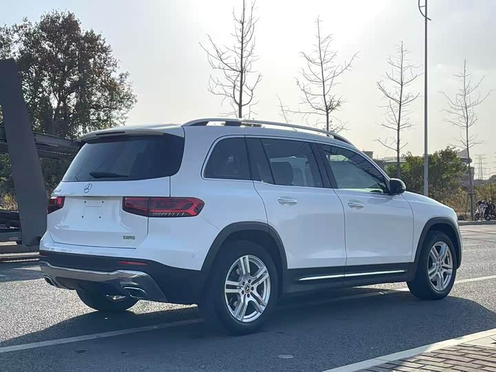 Фото 4 - Mercedes-Benz GLB-Class