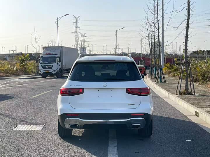 Фото 6 - Mercedes-Benz GLB-Class