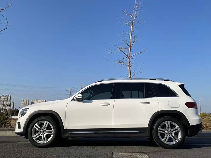 Фото 9 - Mercedes-Benz GLB-Class