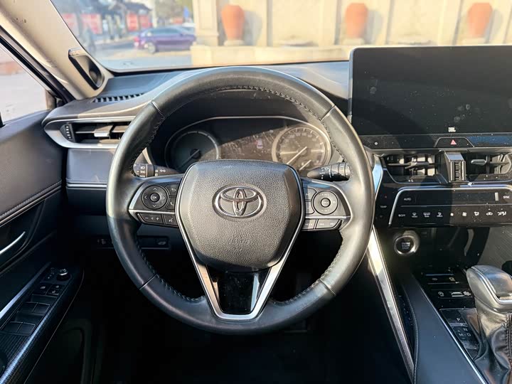 Фото 13 - Toyota Venza