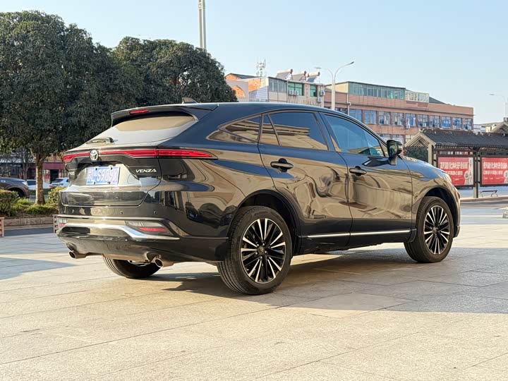 Фото 4 - Toyota Venza