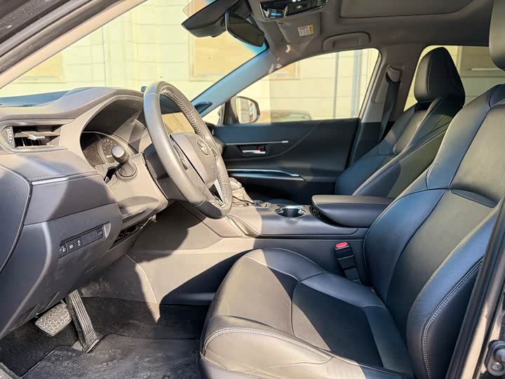 Фото 9 - Toyota Venza