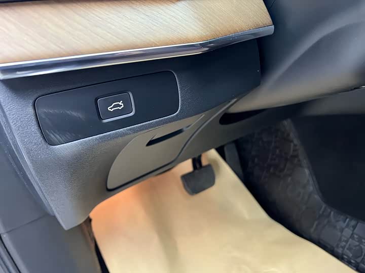 Фото 5 - Volvo XC90