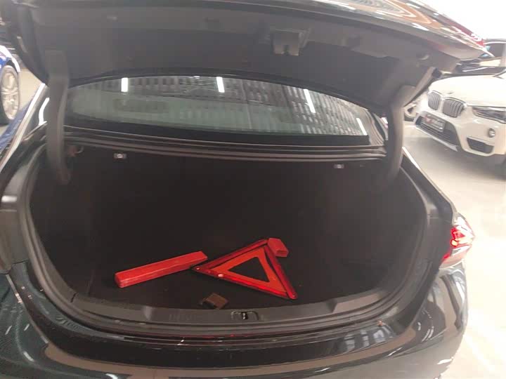 Фото 19 - Buick LaCrosse