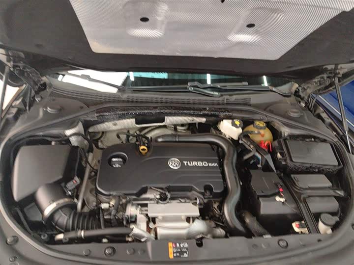 Фото 20 - Buick LaCrosse