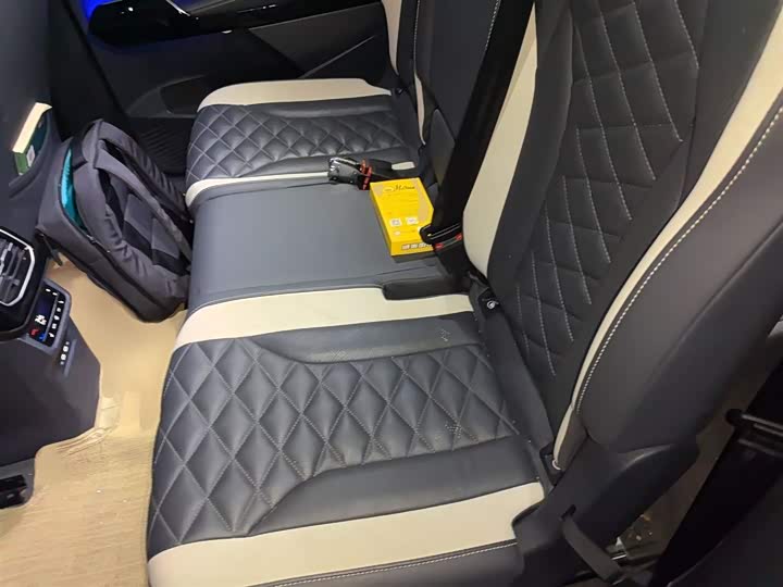 Фото 14 - Volkswagen ID.6 Crozz