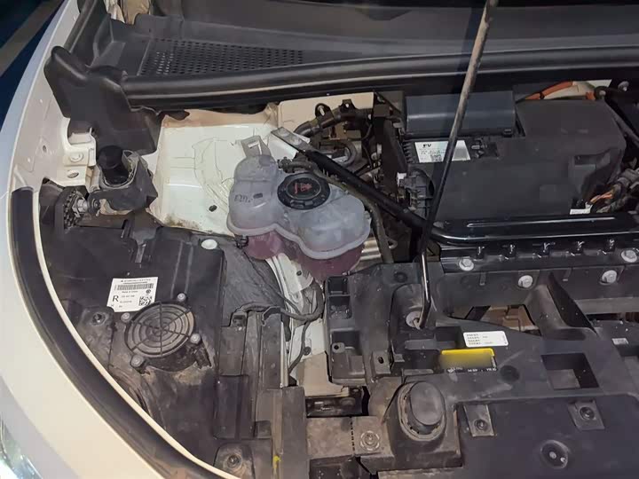 Фото 20 - Volkswagen ID.6 Crozz