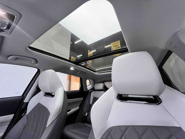 Фото 16 - Changan UNI-Z Hybrid