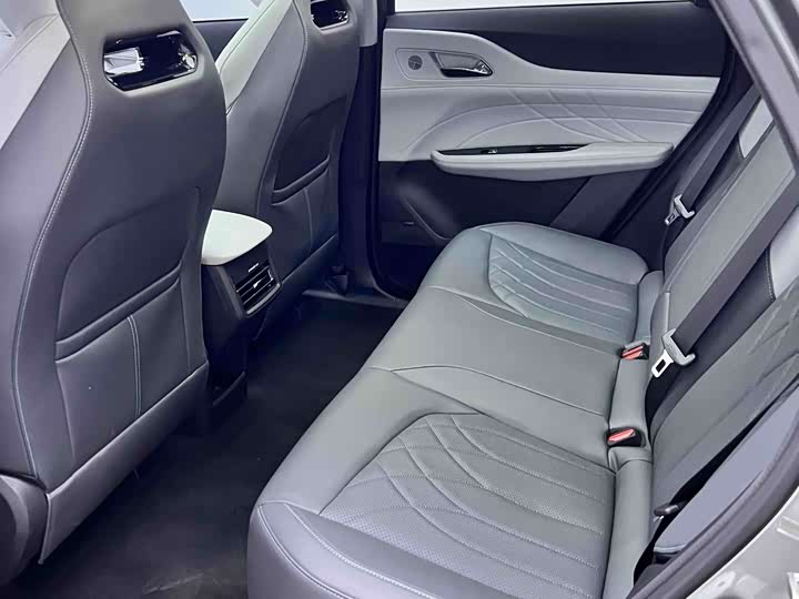 Фото 18 - Changan UNI-Z Hybrid